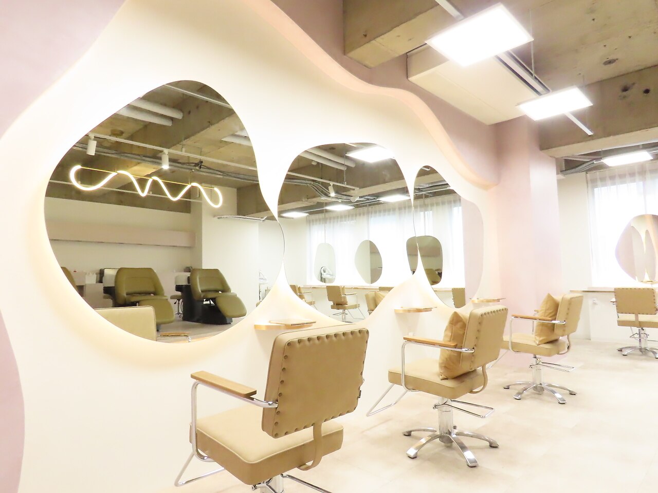 Link mili 店内写真 1